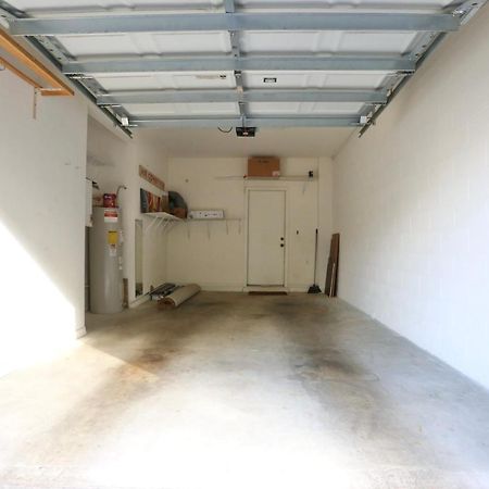 Nomad Retreat King Bed Boutique Condo W Garage 盖恩斯维尔 外观 照片